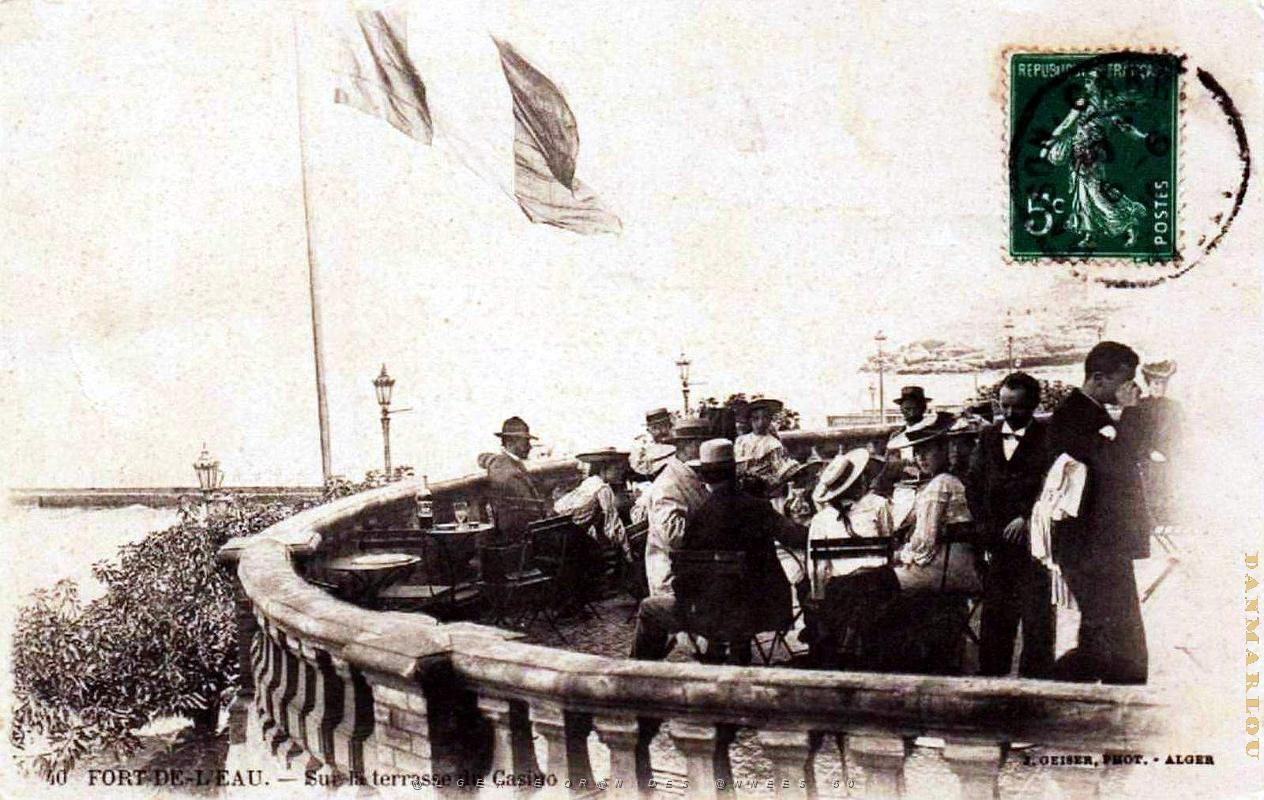 Fort-de-l'eau - Sur la terrasse du Casino.jpg